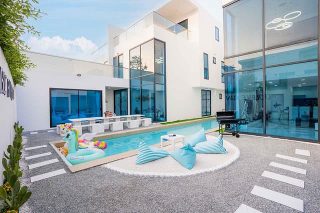 Double Fun Pool Villa