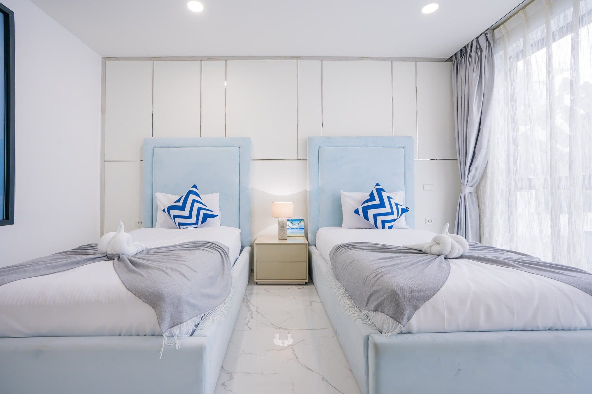 Family friendly pool villa in Pattaya for group stay