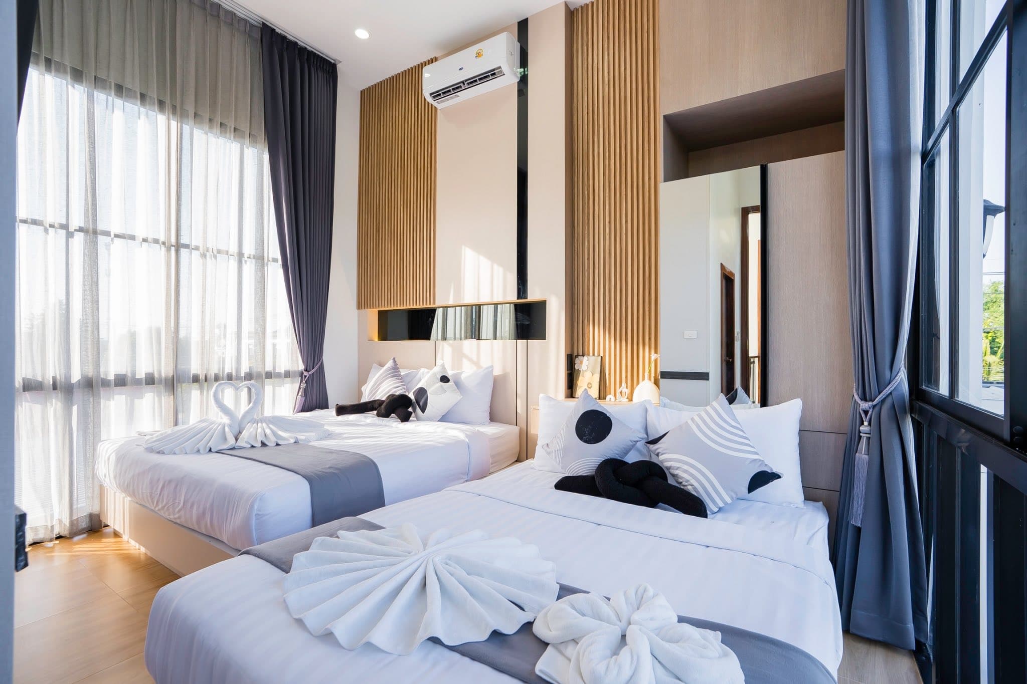 Family friendly pool villa with water slide in Pattaya